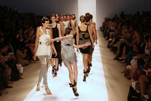 8 девушек, которых сняли точно в нужный момент (ФОТО)