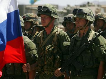 В ГУР рассказали, сколько военных РФ находится в Крыму