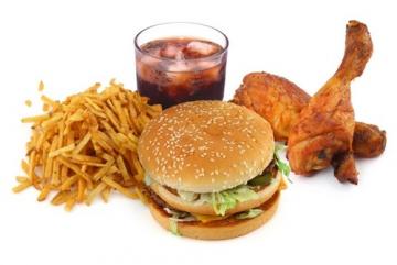 Нездоровая пища может привести к депрессии