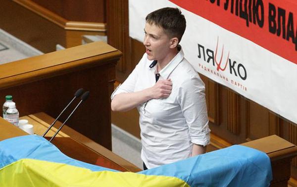 Из российского плена в украинский парламент: первый рабочий день Надежды Савченко (ФОТО)