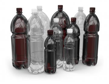 Пластиковые бутылки разрушают зубную эмаль