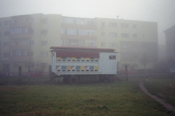 Фотограф показывает, как умирает его родной городок (ФОТО)