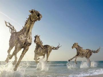 Экспрессивные деревянные скульптуры художника из Великобритании (ФОТО)