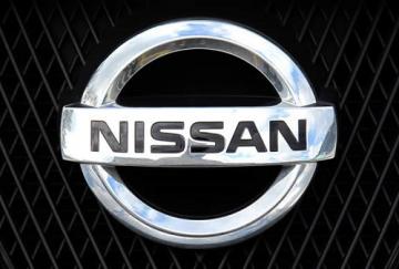 В Сети появились шпионские снимки Nissan Serena (ФОТО)