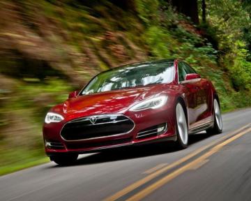 Tesla Motors попала в десятку самых дорогих автомобильных компаний