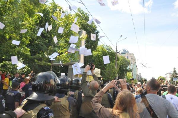 На параде ЛГТБ украинцы подтвердили «европейский» статус (ФОТО)