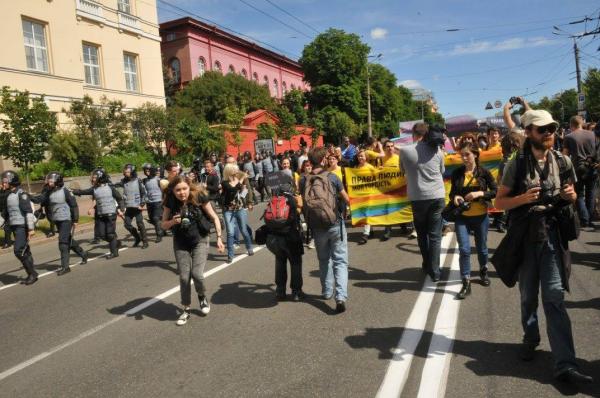 На параде ЛГТБ украинцы подтвердили «европейский» статус (ФОТО)