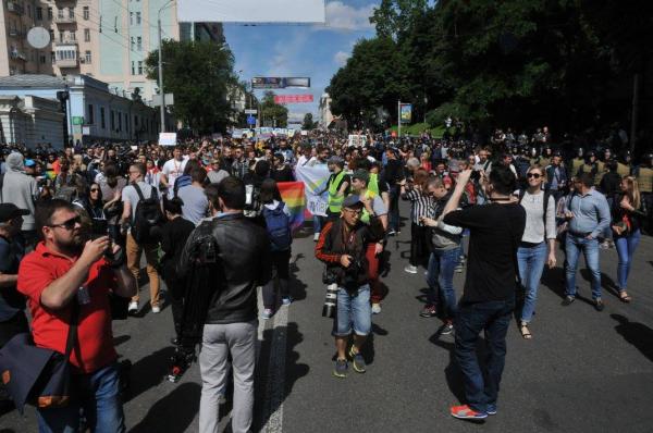 На параде ЛГТБ украинцы подтвердили «европейский» статус (ФОТО)