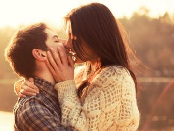 Ученые раскрыли положительные эффекты поцелуев