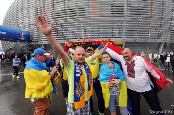 Пример для подражания. Фанаты Германии и Украины показали достойный уровень (ФОТО)