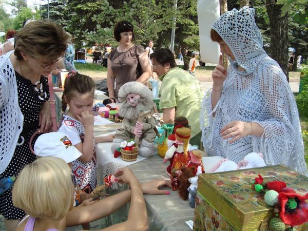 Праздник пряжи. День вязания во Франции (ФОТО)