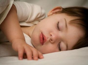 Ученые рассказали, сколько нужно спать детям