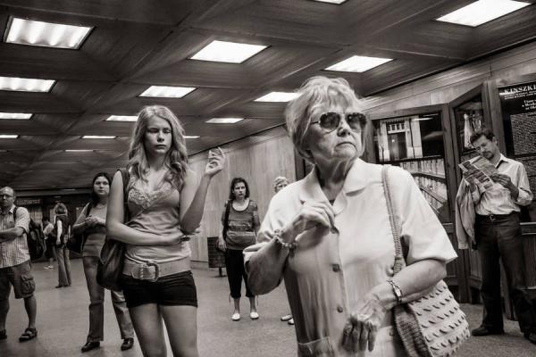 Десять вариантов одного дня в метро (ФОТО)