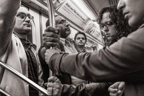 Десять вариантов одного дня в метро (ФОТО)