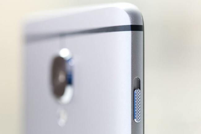 Компания OnePlus представила третье поколение «убийцы флагманов» (ФОТО)