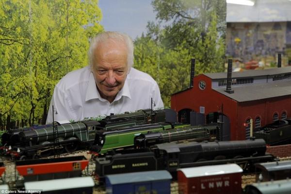 Британец создал невероятную модель железной дороги за 250 тысяч фунтов стерлингов (ФОТО) 