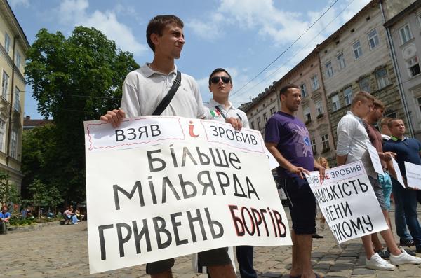 Театр одного актера. Кто и почему посмеялся над Садовым (ФОТО)