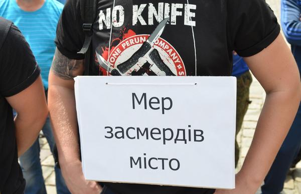 Театр одного актера. Кто и почему посмеялся над Садовым (ФОТО)