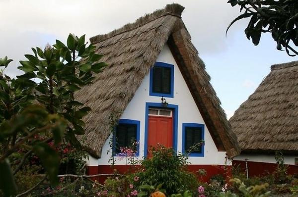 Дом-шалаш — оригинальная идея для дачи (ФОТО)