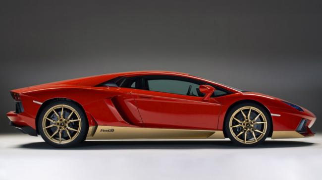 Lamborghini представила уникальную версию суперкара Aventador (ФОТО)