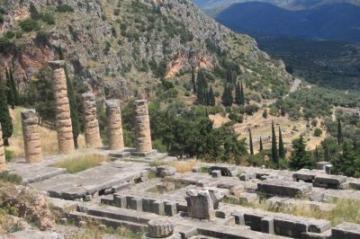 Археологи обнаружили самый древний античный храм