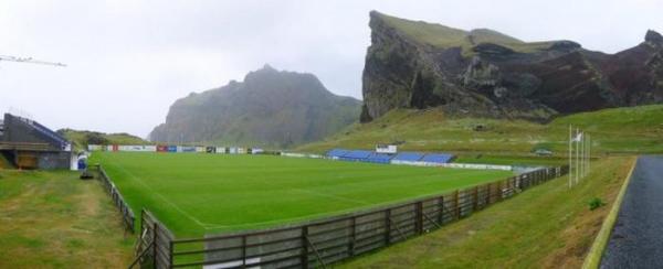 Как выглядят футбольные стадионы в Исландии (ФОТО)