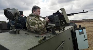 Президент Порошенко похвалил украинских военных