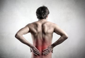Инъекции жира в позвоночник помогут бороться с болями в спине