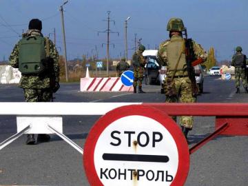 Боевики пытаются заблокировать пункты пропуска на Донбассе