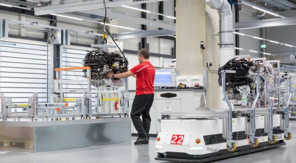 Porsche открыла новый завод по производству V8 (ФОТО)
