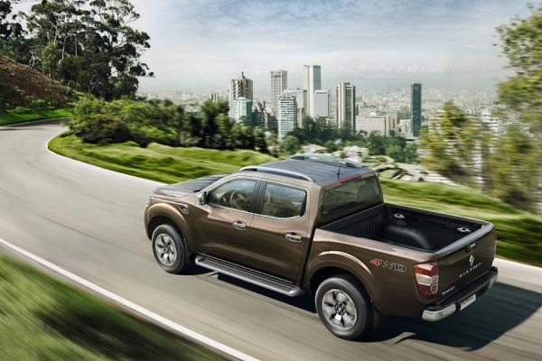 Компания Renault представила пикап Alaskan (ФОТО)