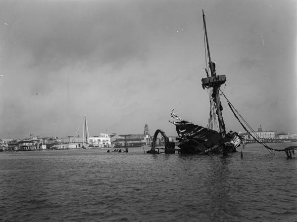 100 лет одиночества: архивные снимки Гаваны (ФОТО) 100 лет одиночества: архивные снимки Гаваны (ФОТО)