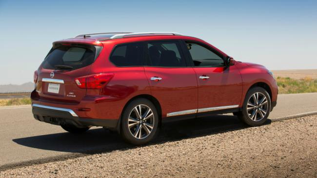 Nissan представил обновленный кроссовер Pathfinder (ФОТО)