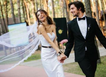 Украинские звезды похвастались свадебными нарядами (ФОТО)
