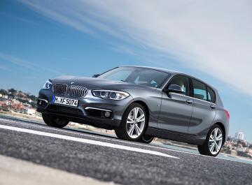 BMW официально рассекретила компактный седан 1-Series