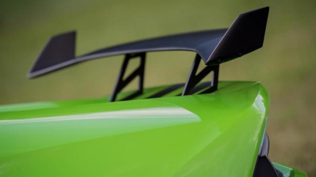 Lamborghini представила обновленную версию Huracan (ФОТО)