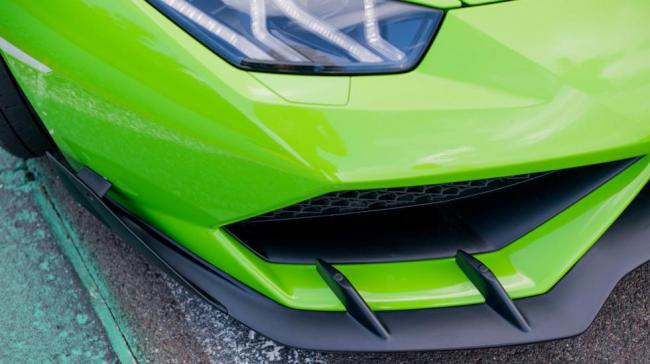 Lamborghini представила обновленную версию Huracan (ФОТО)