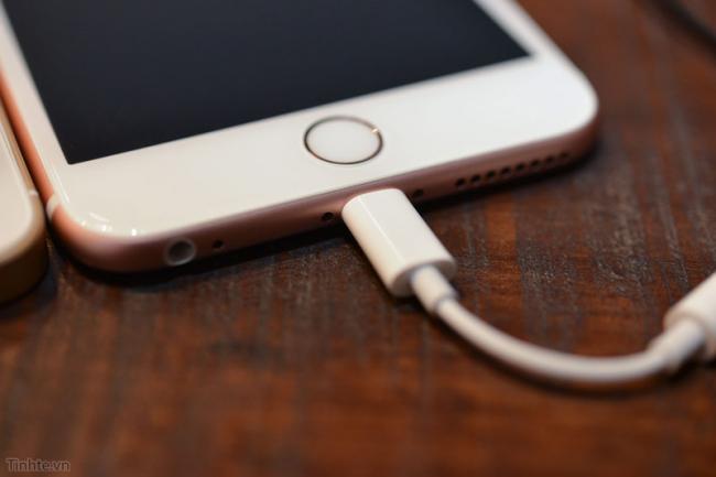 В комплект iPhone 7 будет входить переходник с Lightning на 3,5 мм (ФОТО)