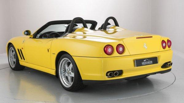 В Великобритании на продажу выставили два редких родстера Ferrari (ФОТО)