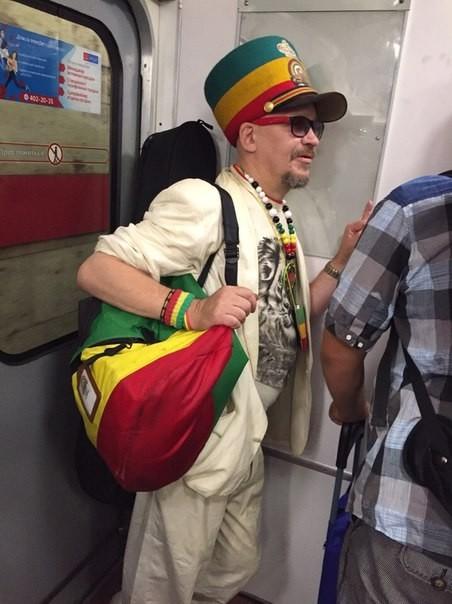 Модники в метро: осторожно, здесь может быть ваша фотография! (ФОТО)