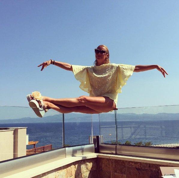 Анастасия Волочкова порадовала поклонников снимками с отдыха в Греции