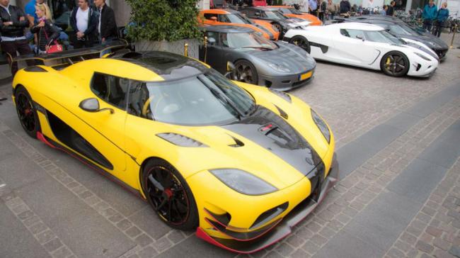 Редкое зрелище: большая концентрация Koenigsegg в одном месте (ФОТО)