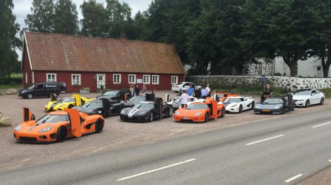 Редкое зрелище: большая концентрация Koenigsegg в одном месте (ФОТО)