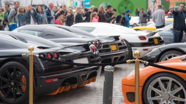 Редкое зрелище: большая концентрация Koenigsegg в одном месте (ФОТО)