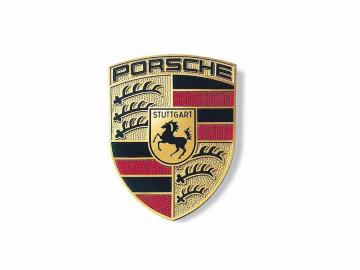 Porsche работает над электрическим кроссовером (ФОТО)