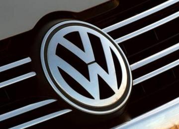 В Сети появились шпионские снимки с тестов нового Volkswagen CC (ФОТО)