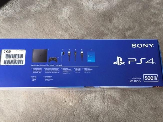 В Сети появились первые изображения PlayStation 4 Slim (ФОТО)