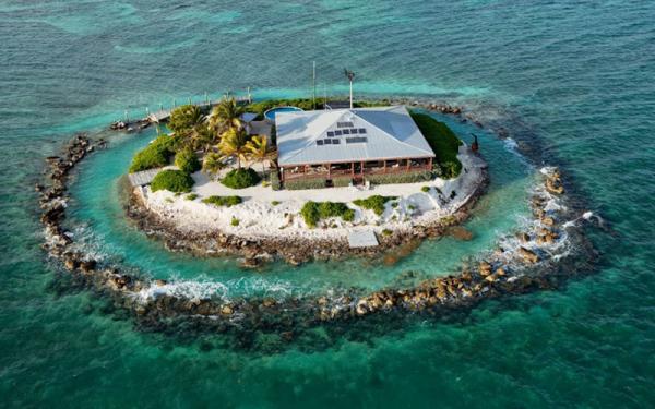 15 одиноких домиков на островах (ФОТО)