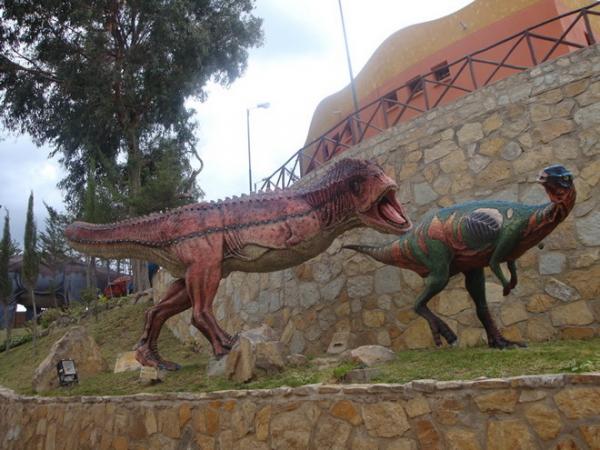 Привет из далекого прошлого: стена динозавров в Боливии (ФОТО)