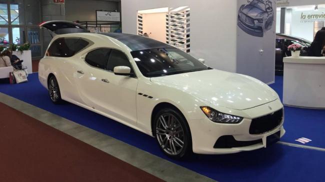 Итальянцы превратили Maserati Ghibli в катафалк (ФОТО)
